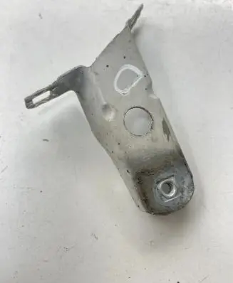 BMW 4 F32 F33 Fender mounting bracket 0C01