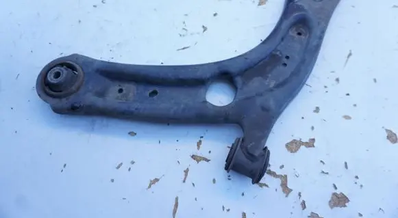 Volkswagen PASSAT B8 Front lower control arm/wishbone
