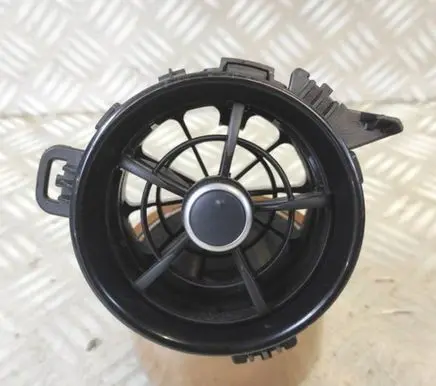 Toyota Yaris Dashboard side air vent grill/cover trim 5556862280