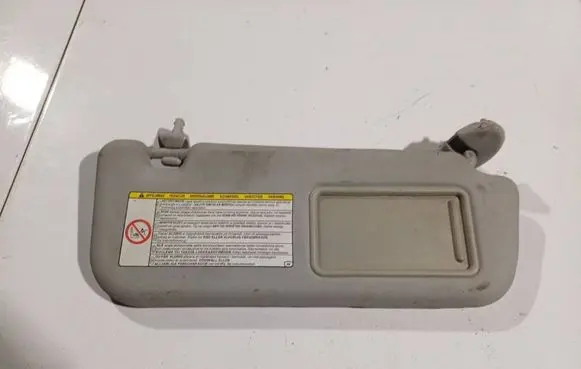 Toyota Avensis T270 Sun visor