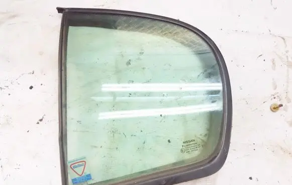 Nissan Almera N16 Rear vent window glass 