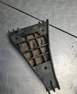 Volkswagen Transporter - Caravelle T4 Front bumper mounting bracket 8D0807284