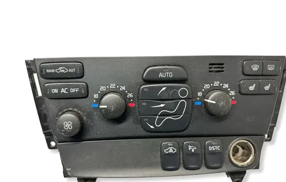 Volvo V70 Climate control unit 30746022