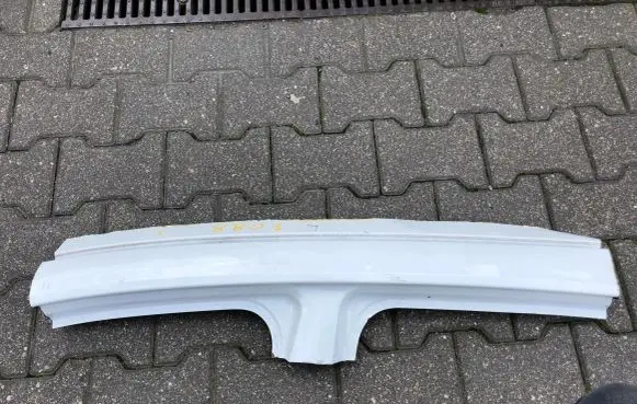 Hyundai i30 Pillar (middle) 