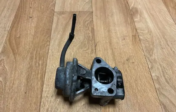 Mitsubishi Pajero EGR valve K5T554
