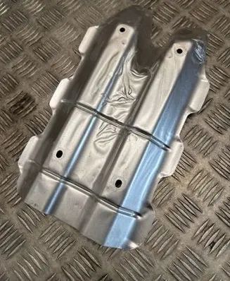 Mercedes-Benz S C217 Heat shield in engine bay A1771512045