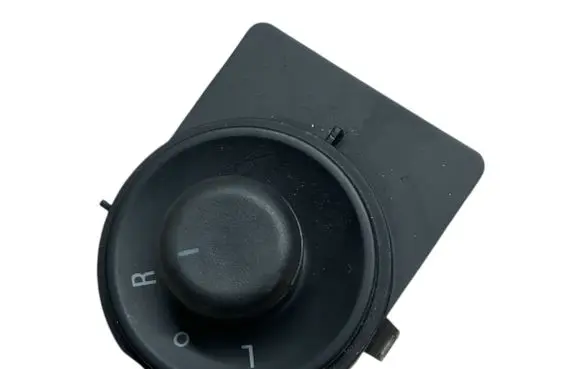 Wing mirror switch