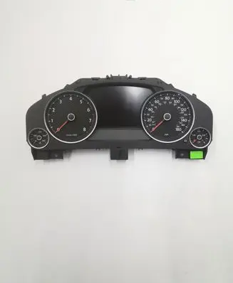 Volkswagen Touareg II Speedometer (instrument cluster) 7P6920982