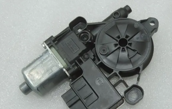 Cupra Leon Rear door window regulator motor 5Q0959407D 0130822695