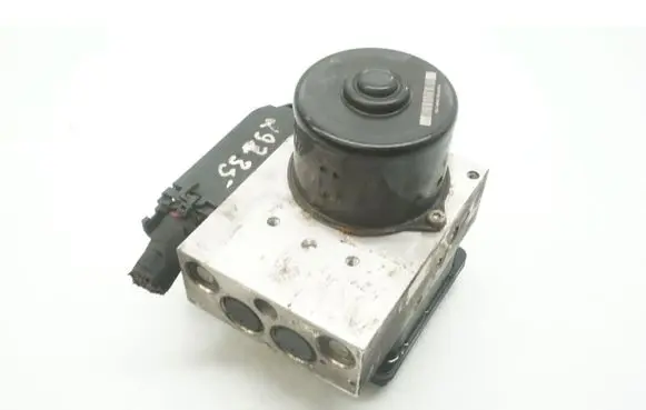 Mercedes-Benz C W203 ABS Pump A0064310312 A0365454032