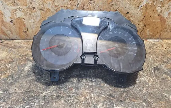Nissan Juke I F15 Speedometer (instrument cluster)