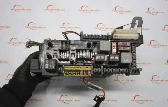 Mercedes-Benz C W204 Fuse box set 5DK00922514
