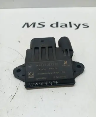 Glow plug pre-heat relay