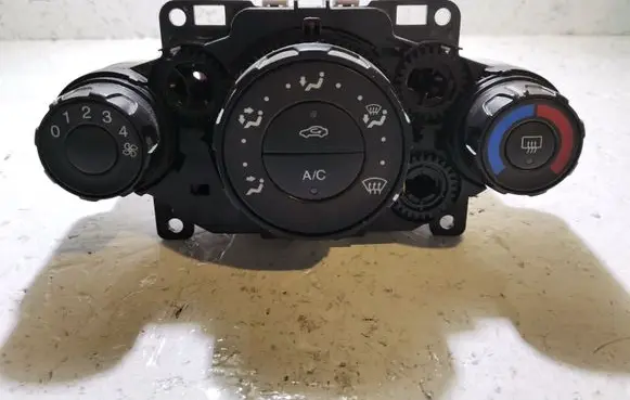 Ford Fiesta Climate control unit 8A6119980AE
