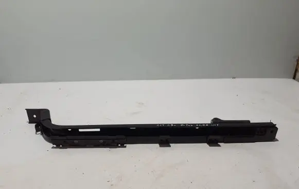 Mercedes-Benz Citan II W420 Sliding door middle roller runner 777603955R
