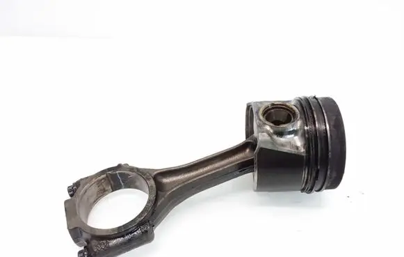 Volkswagen PASSAT B7 Piston with connecting rod