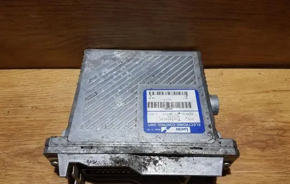 Fiat Bravo - Brava Engine control unit/module r04080003f 80537h
