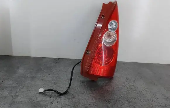 Mazda 5 Rear/tail lights C23551150