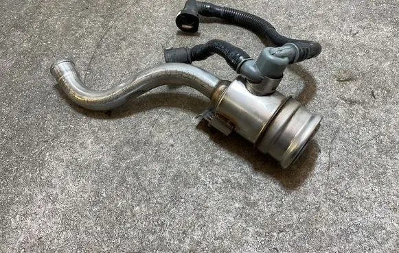 BMW 3 G20 G21 Fuel tank filler neck pipe 