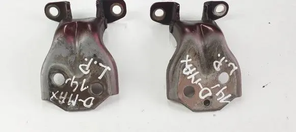 Isuzu D-Max Front door hinge set