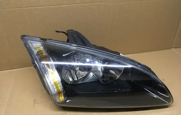 Ford Focus Headlight/headlamp 4M5113099KA