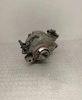 Peugeot 208 Vacuum pump 9804021880 2C13203D