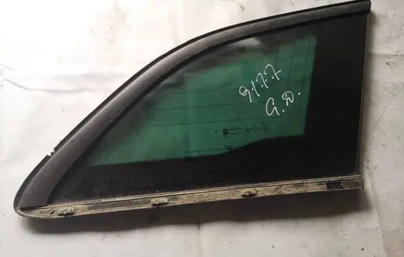 Opel Insignia A Rear side window