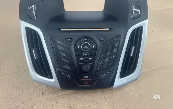 Ford Focus Radio/CD/DVD/GPS head unit BM5T18K811BA 73158449 331445000