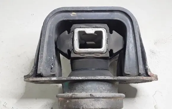 Citroen C4 I Engine mount bracket 9636270080 9636854380 9636583980