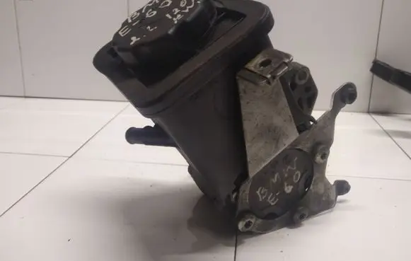 BMW 5 E60 E61 Power steering pump