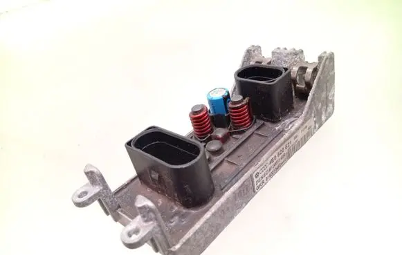 Audi A8 S8 D3 4E Heater blower motor/fan resistor 4E0820521