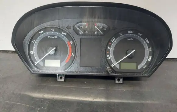 Skoda Fabia Mk1 (6Y) Speedometer (instrument cluster) 6Y0920881M