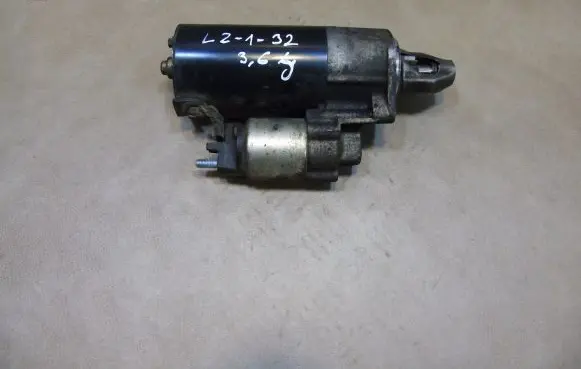 Mercedes-Benz E W211 Starter motor A0061516201