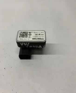 Volkswagen Touareg II Acceleration sensor 7P0907508