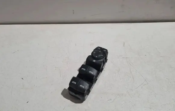 Opel Insignia B Electric window control switch 84211877