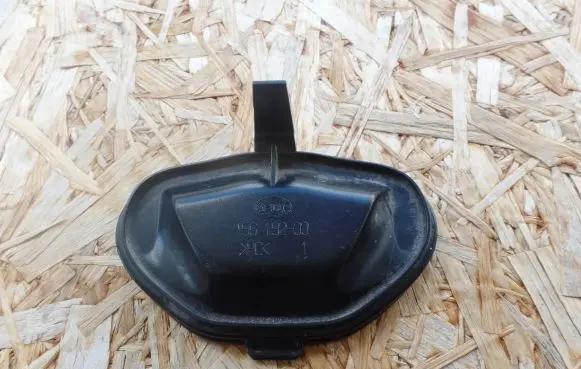 Opel Vectra C Headlight/headlamp dust cover 15619200