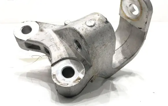 Nissan Qashqai J12 Gearbox mount 