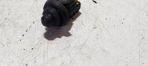 Dacia Sandero II Front door sensor 7700427640B