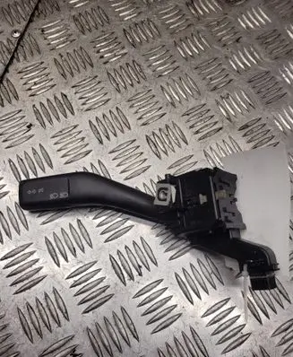Volkswagen Golf V Indicator stalk 1K0953513