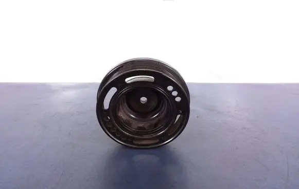 Opel Astra J Crankshaft pulley 55565300