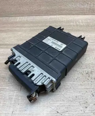 Volkswagen Sharan Engine control unit/module ECU 028906021P 0281001251