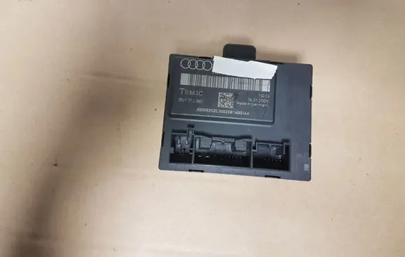 Audi Q7 4L Door control unit/module 4L0959794B 4L0910795B