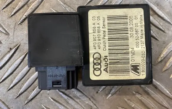 Audi A6 S6 C6 4F Clutch pedal sensor 4F0907658A 4F0910658A 0005258700