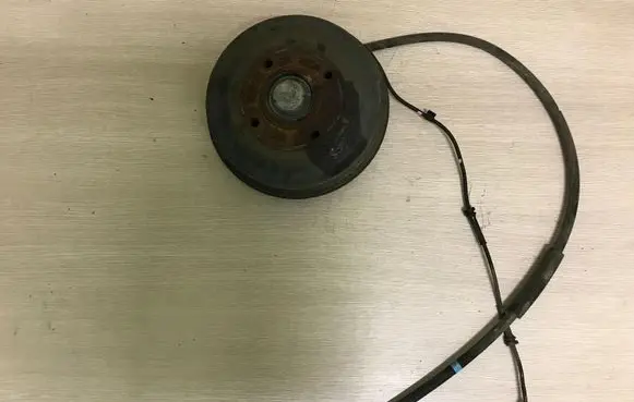 Peugeot 208 Rear wheel hub 9688189980