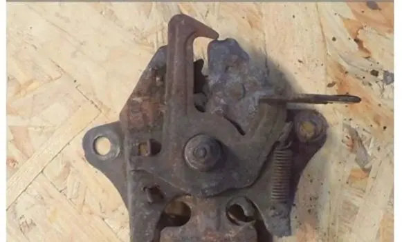 KIA Clarus Engine bonnet/hood lock/catch