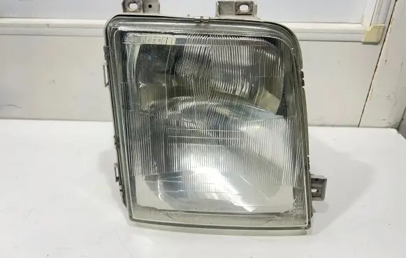 Volkswagen II LT Headlight/headlamp 2D1941016