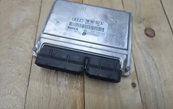 Audi A6 S6 C5 4B Engine control unit/module 3B0907552BJ