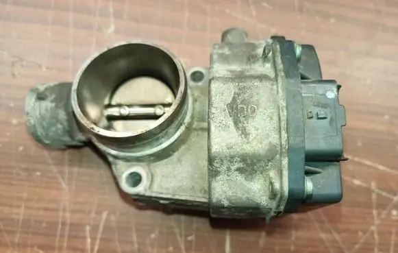 Renault Laguna II Throttle valve 8200287157