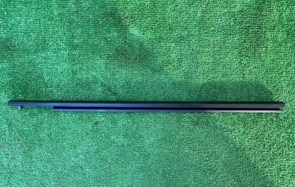 Land Rover Discovery 3 - LR3 Rubber seal rear door LR044651