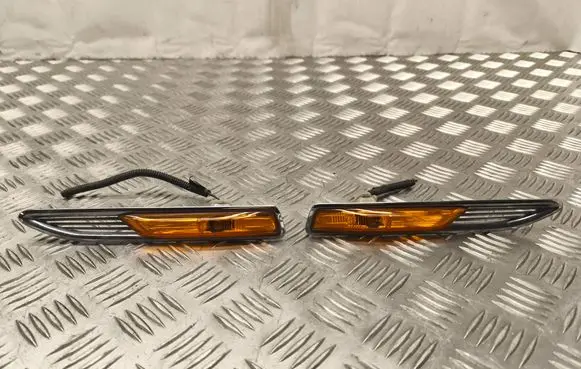 Ford Mondeo MK IV Front fender indicator light 7S7113K354AF 7S7113K354BF